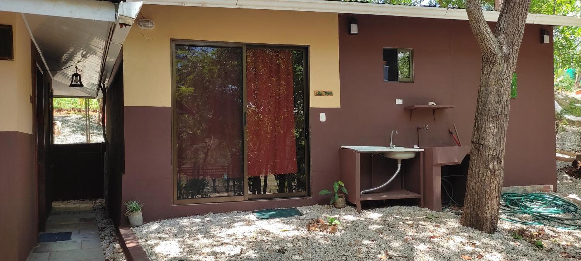 De Monos, Casitas Equipadas En Guanacaste